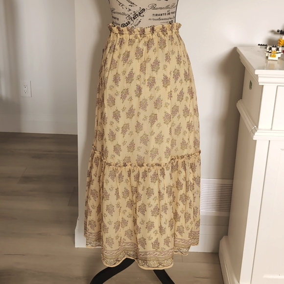 PATRONS OF PEACE | Women's Pale Yellow Floral Flowy Tiered Maxi Skirt - Picture 6 of 6